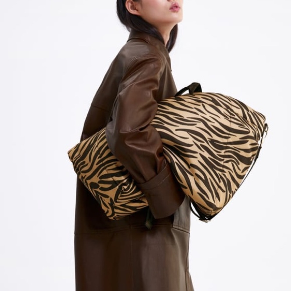 Zara quilted animal print shopper - Picture 5 of 7